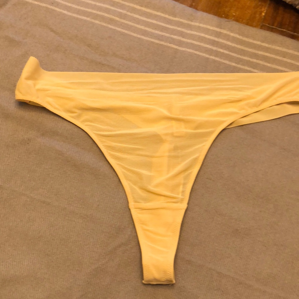 SKIMS Fits Everybody Logo Mesh Thong, color-sand, size 3X, NWT
